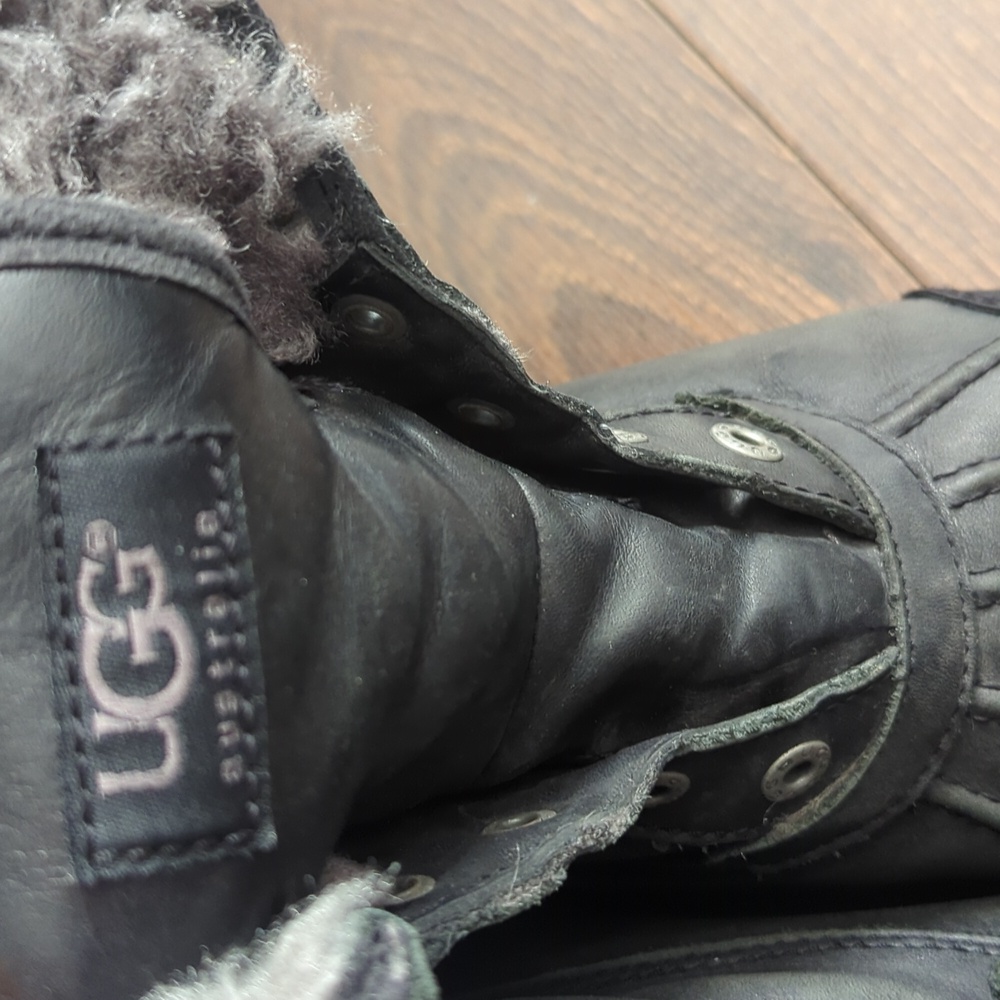 UGG Adirondack II Leather & Shearling Boot - Picture 10 of 12